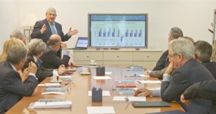 Patru persoane cu funcţii de conducere la banca Leumi, trimise în judecată